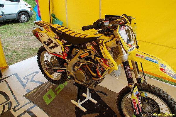 JELI FANDIT DO PACOVA RUDOVI WESCHTOVI