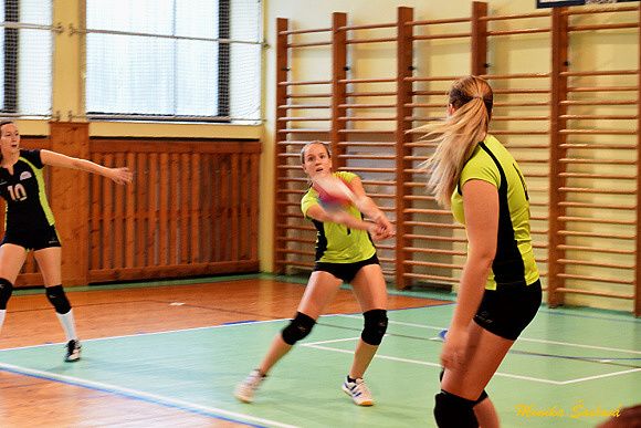 KLADRUBSKÉ VOLEJBALISTKY PODLEHLY ROKYCANSKÝM