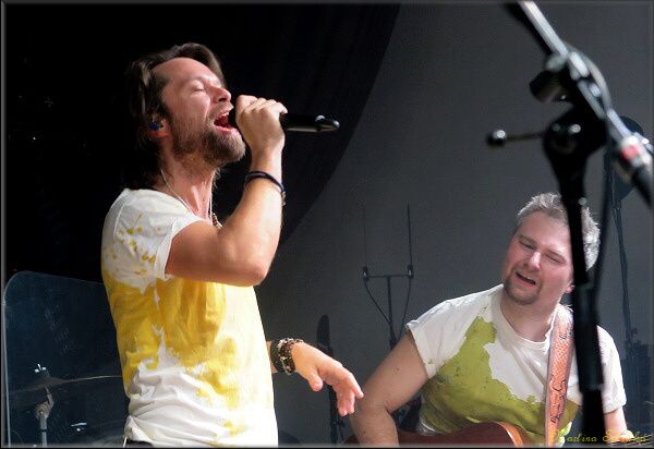 KRAJČO JEL NA DORAZ, PAK SE JEŠTĚ PODEPISOVAL