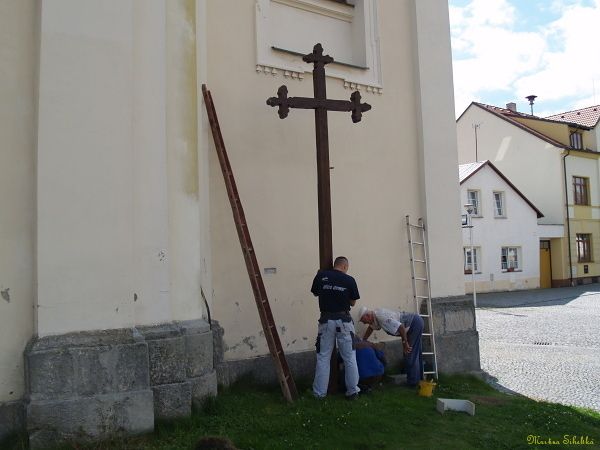 KŘÍŽ SE VRÁTIL NA PŮVODNÍ MÍSTO