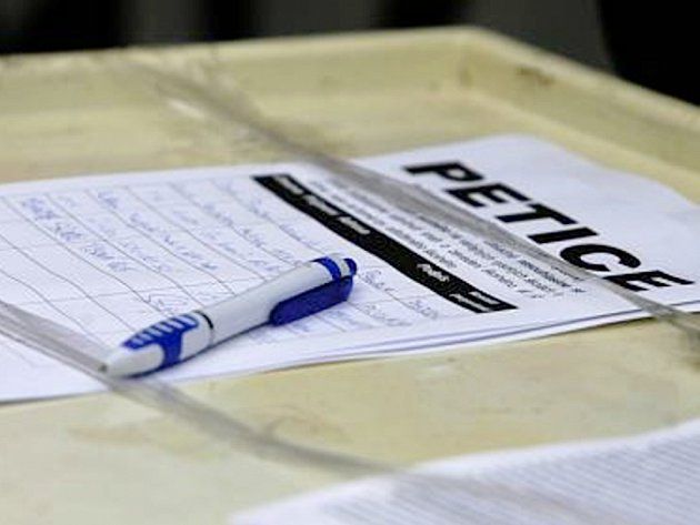 LIDÉ VÝROBNU LÉKŮ NECHTĚJÍ