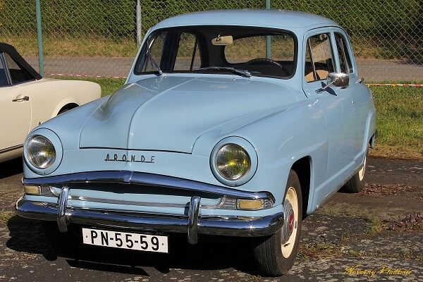 obrázek: MÁJOVÁ JÍZDA HISTORICKÝCH VOZIDEL