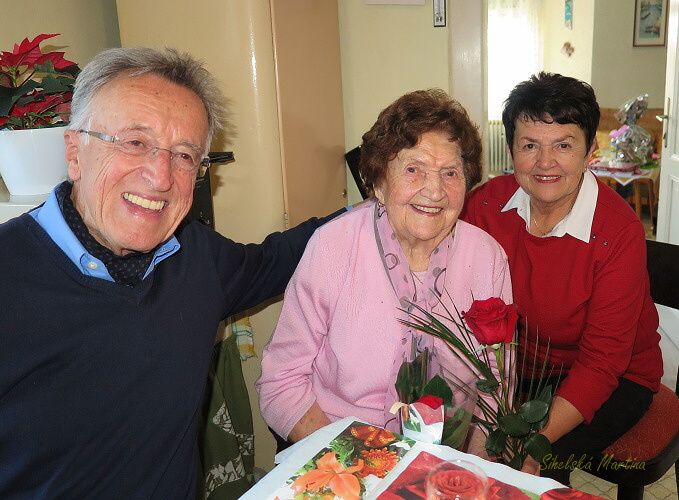 OSLAVILA 100 LET, VZPOMÍNALA NA JÍZDY V KOČÁRECH