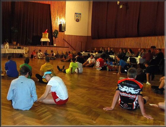 PRVNÍ PRODLOUŽENÁ SE NESLA VE SPORTOVNÍM DUCHU