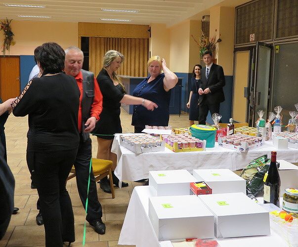 RYBÁŘI TANČILI, NA SÁL PŘIŠLY I Ú-ŽOFKY!