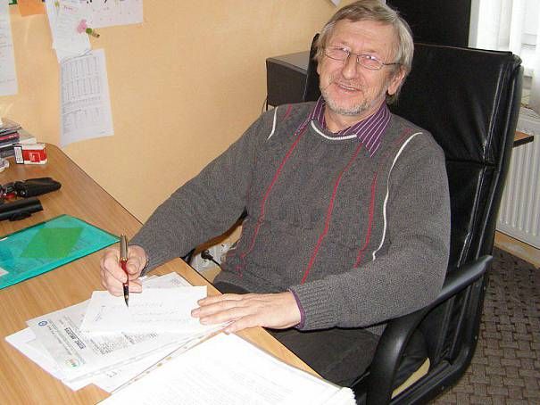 STAROSTA PLINCELNER: POUŤ POD MODROU OBLOHOU BY BYLA LEPŠÍ