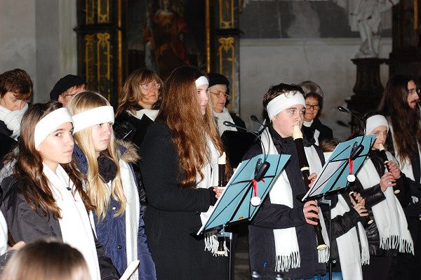 V KATEDRÁLE ZNĚLY VÁNOČNÍ PÍSNĚ