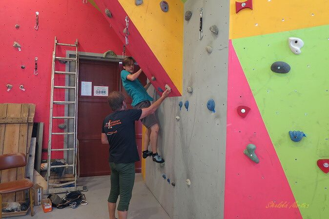 V PLANÉ BUDE Z KOTELNY LEZECKÁ STĚNA