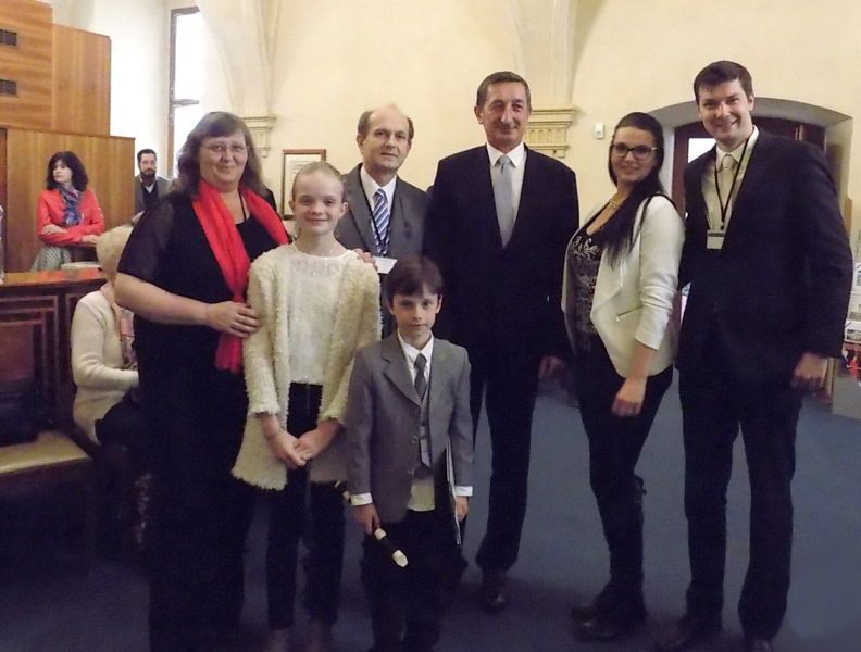 V SENÁTU JSOU K VIDĚNÍ DÍLA DĚTÍ ZE STŘÍBRSKÉ ZUŠ