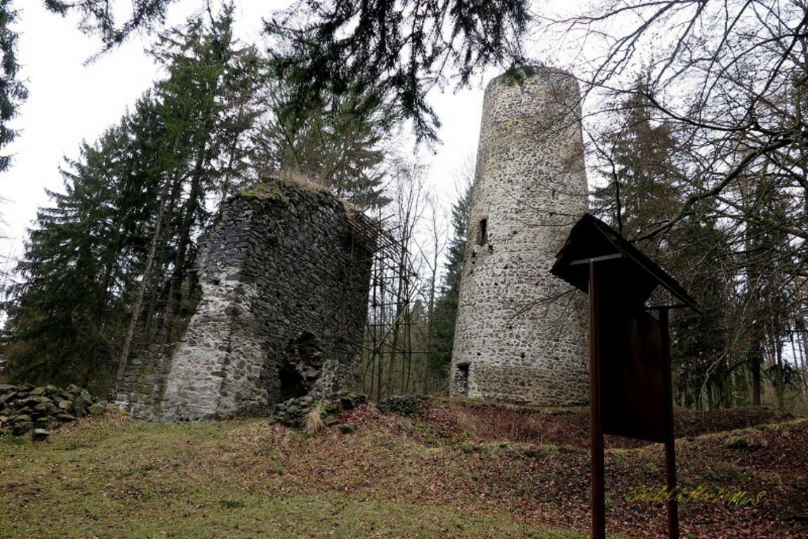 VOLFŠTEJN - KRÁSY KOLEM VLČÍ HORY