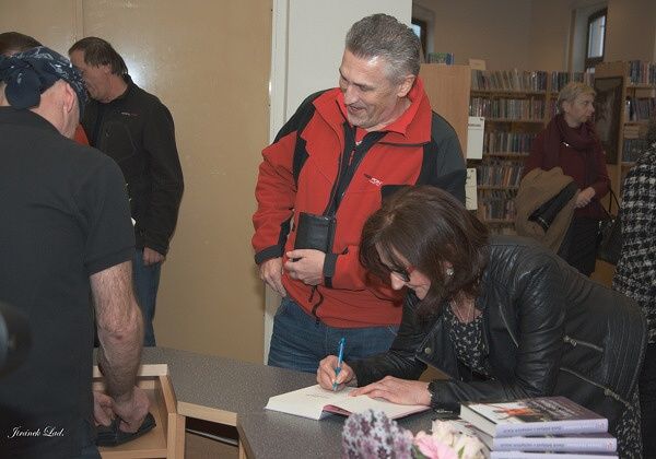 ZUZKA SOUČKOVÁ KŘTILA DALŠÍ KNIHU!