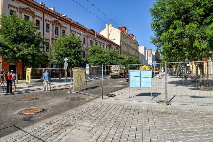 Americká v Plzni jde do finále. Autobusy a trolejbusy se vrátí v pondělí