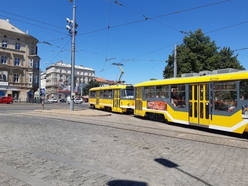 Dnes se mění doprava v centru Plzně. Západní část Náměstí Republiky je pěší zóna