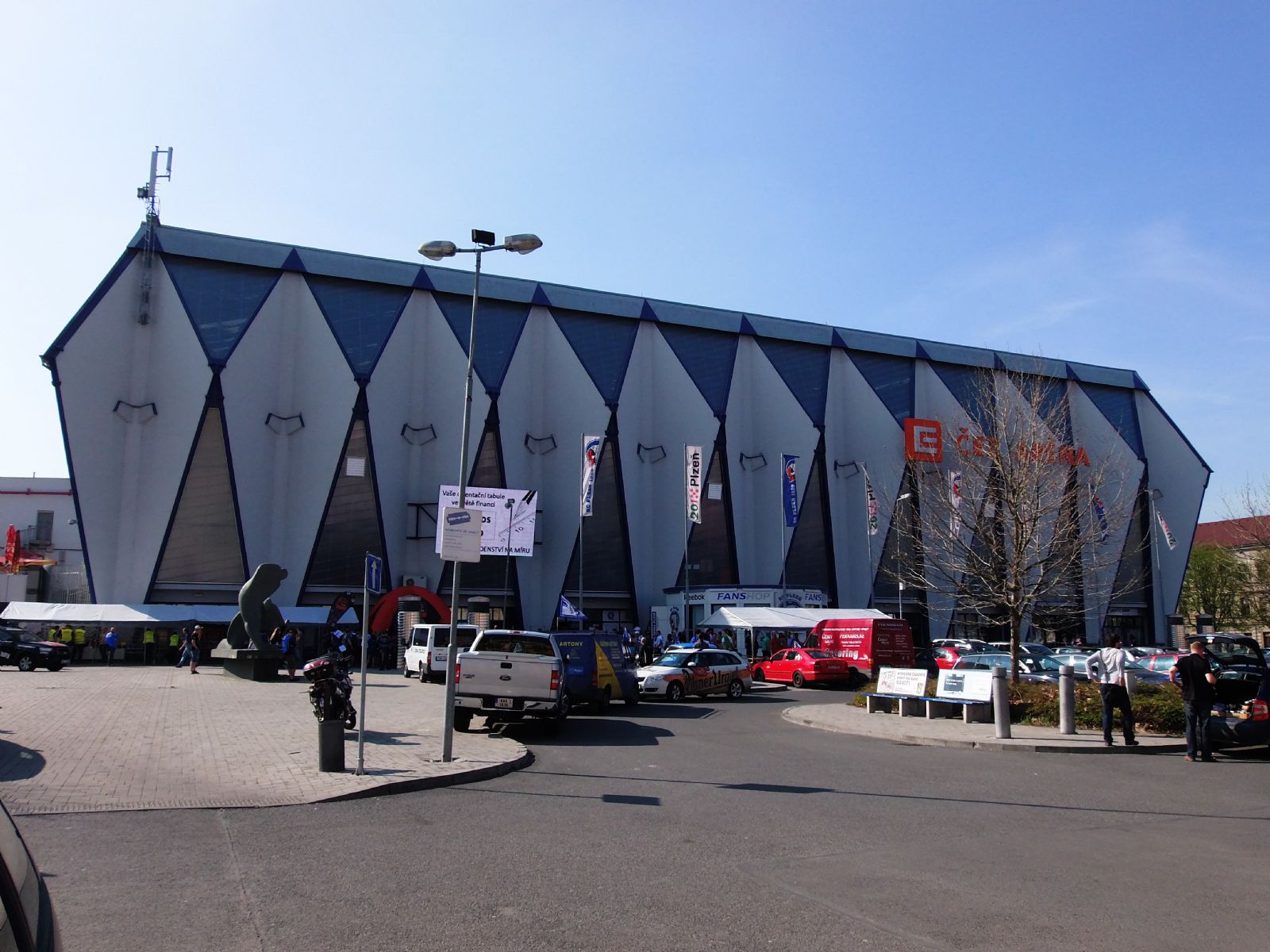 Nová parkovací zóna G a P+G parkoviště v Plzni u zimního stadionu