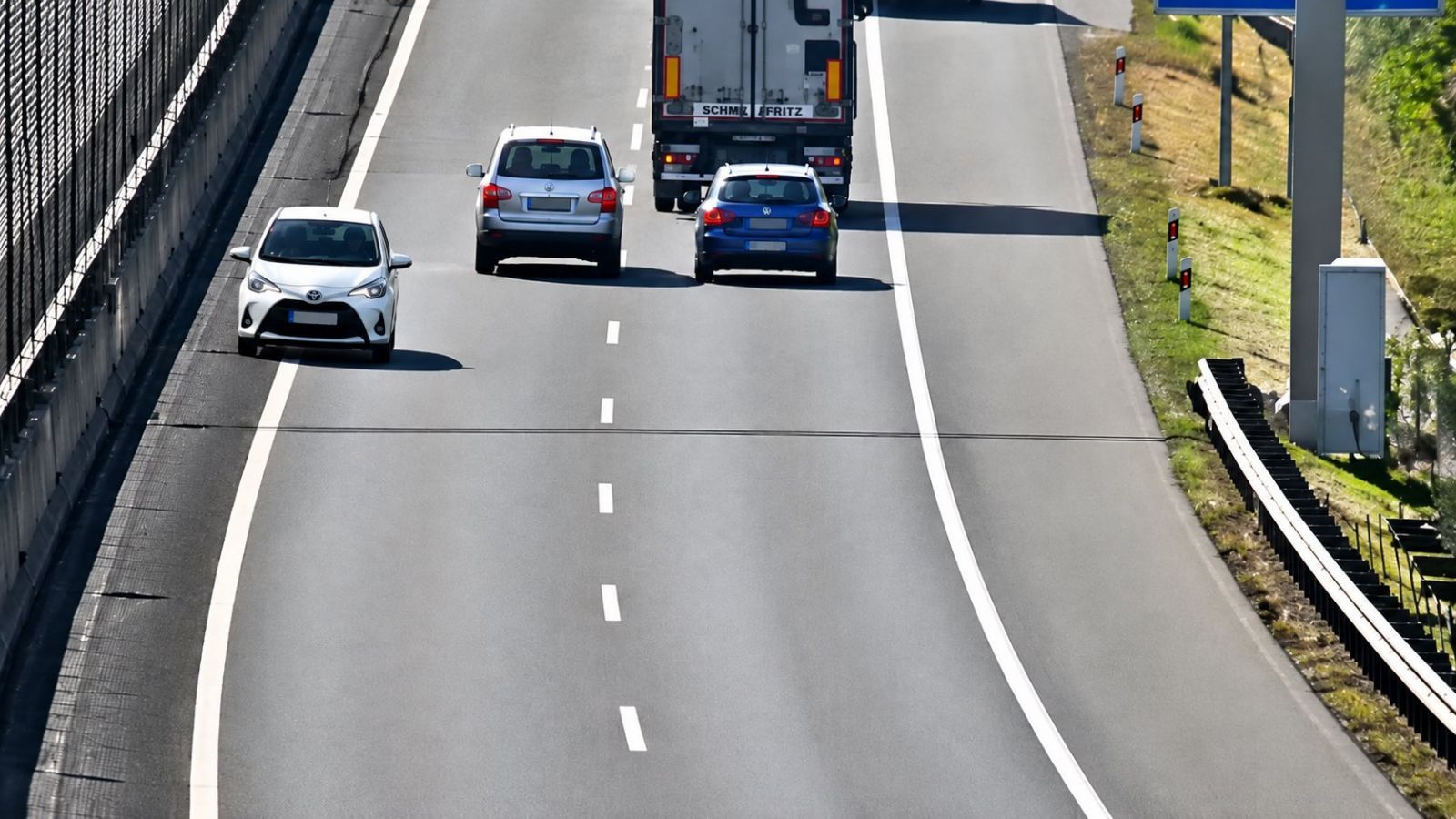 obrázek: Osmdesátiletý řidič jel po D5 v protisměru. Vyhýbaly se mu desítky aut