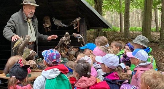 Plzeň láká na pohodu v přírodě - myslivost a sokolnictví v Arboretu Sofronka