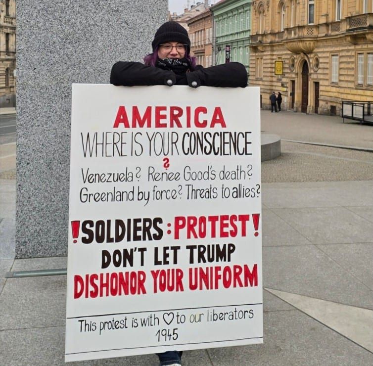 Plzeňská výtvarnice protestovala proti Trumpovi a zásahům ICE