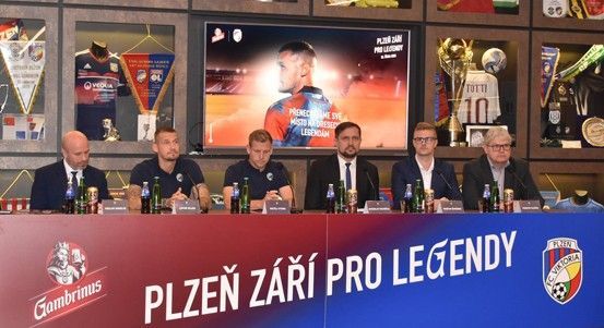 Plzeňské legendy ozdobí dresy, výtěžek pomůže nadaci