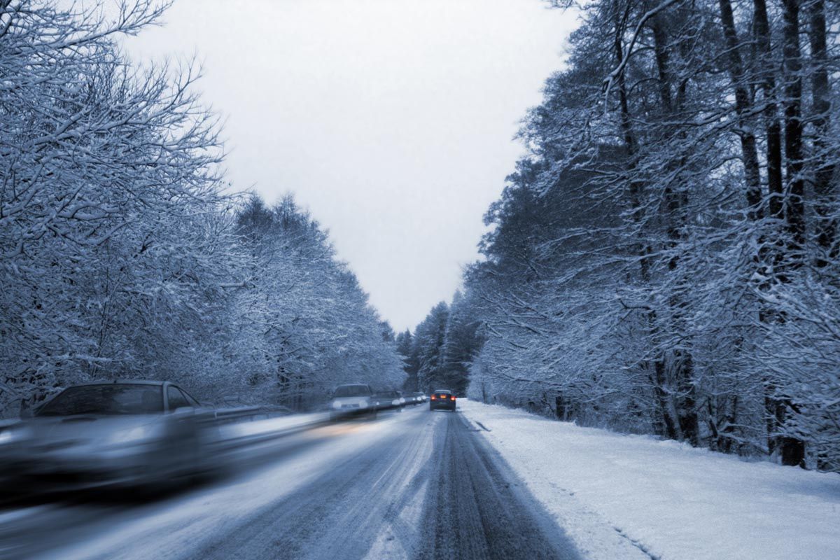 Plzeňsko čeká večer sníh až 12 cm a ledovka, řidiči buďte opatrní