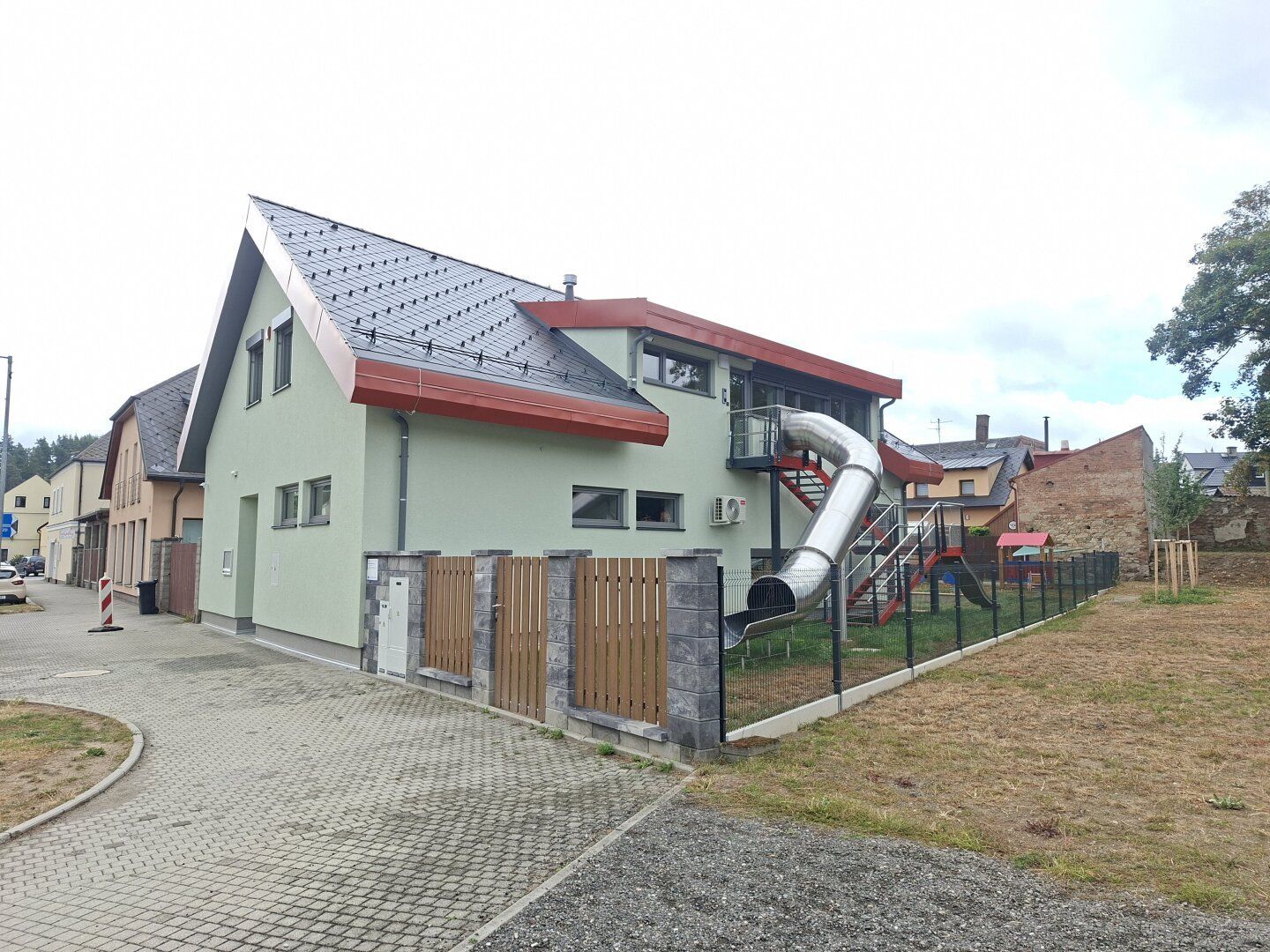 Tachov otevřel dětskou skupinu za 30 milionů. Téměř všechna místa jsou už plná