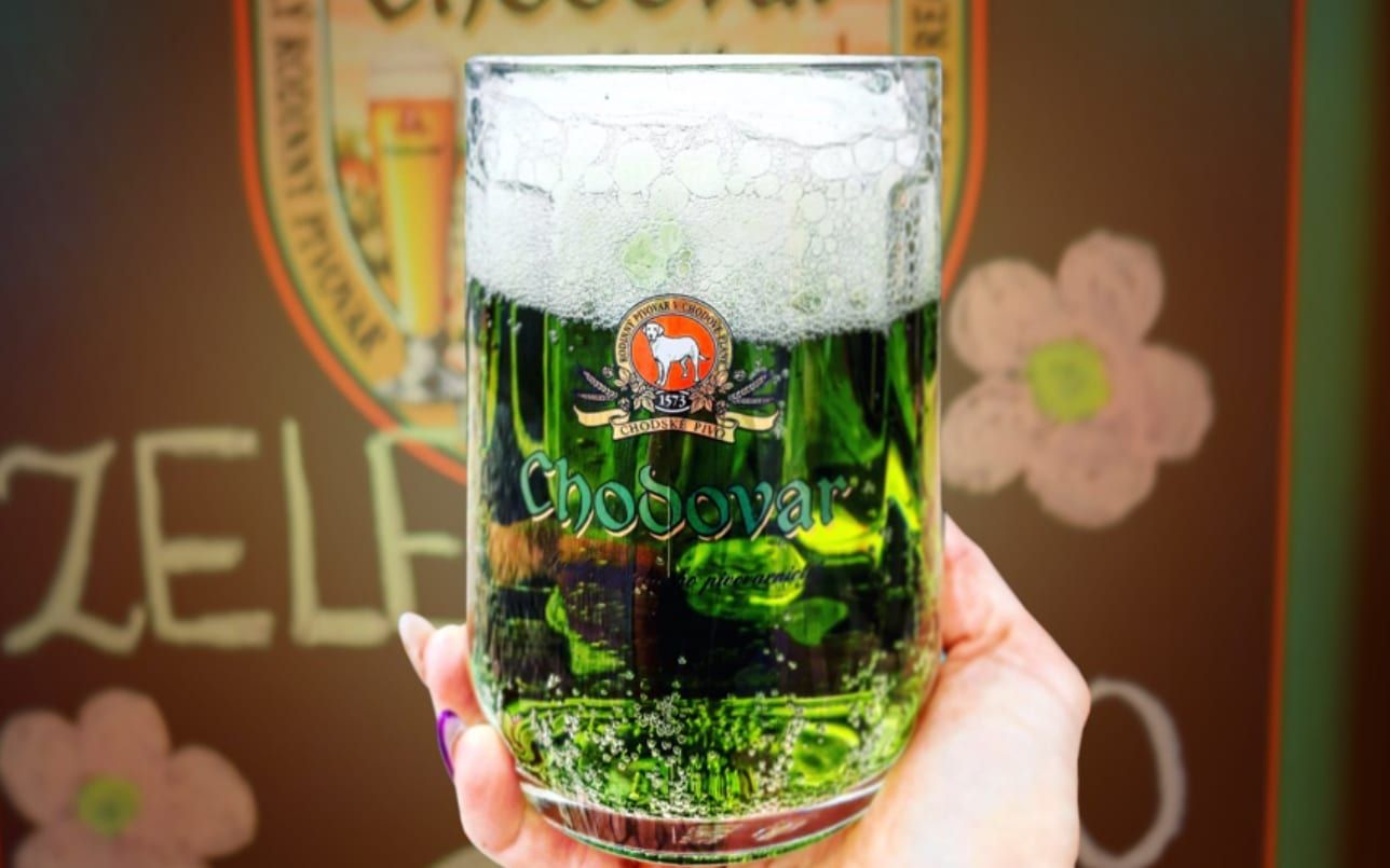 Zelené pivo zaplavilo Plzeňsko. Už jste letos ochutnali velikonoční speciály?