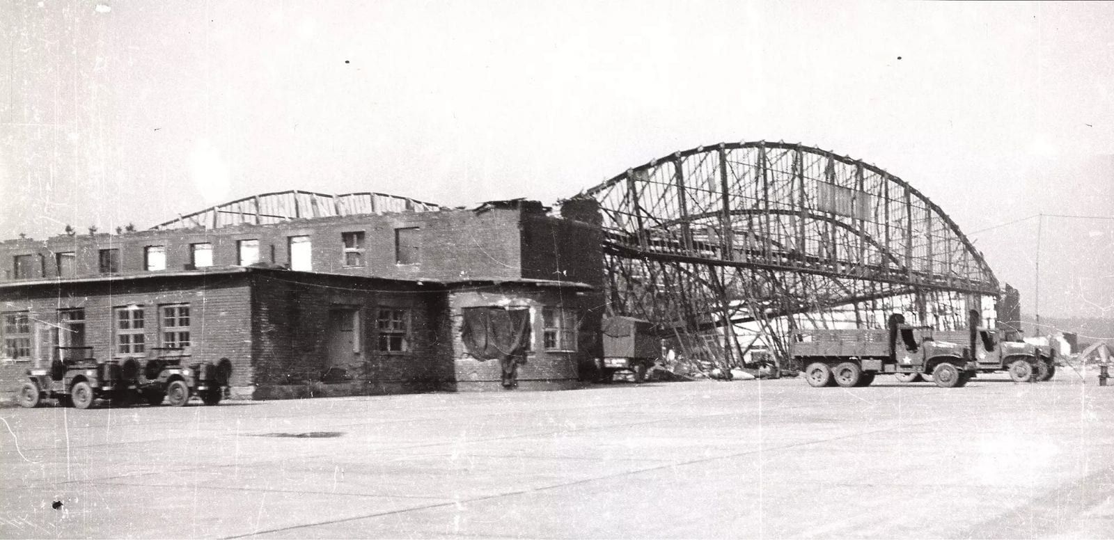 Dějiny letectví v Plzni - povídání o architektuře a létání