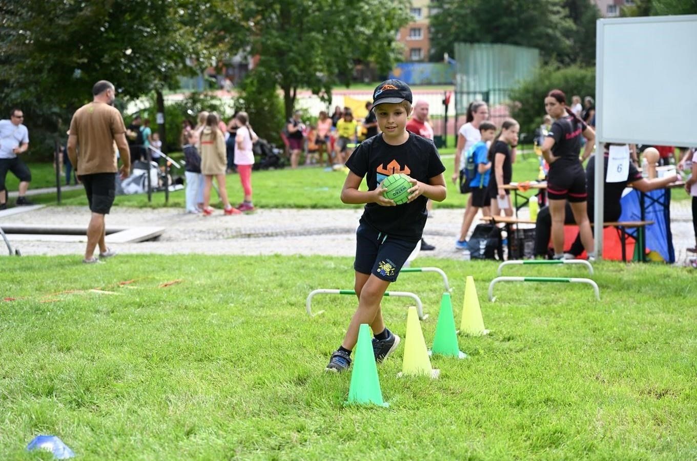 Lochotín přivítá nový školní rok sportovním odpolednem a barevným během