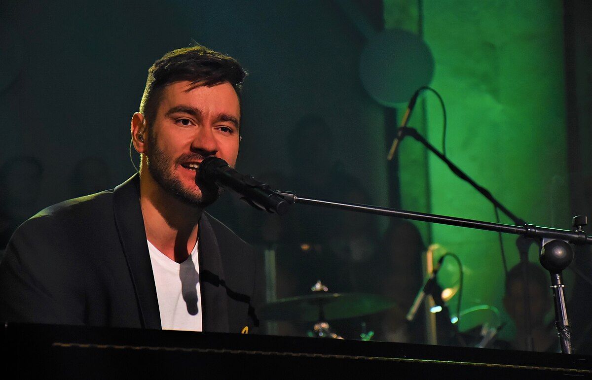 Marek Ztracený rozzáří Tymákov: Vánoční strom a sbory v akci