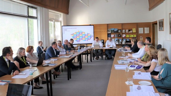 Plzeň a další města tlačí na stát. Potřebují peníze na dopravu, byty i klima