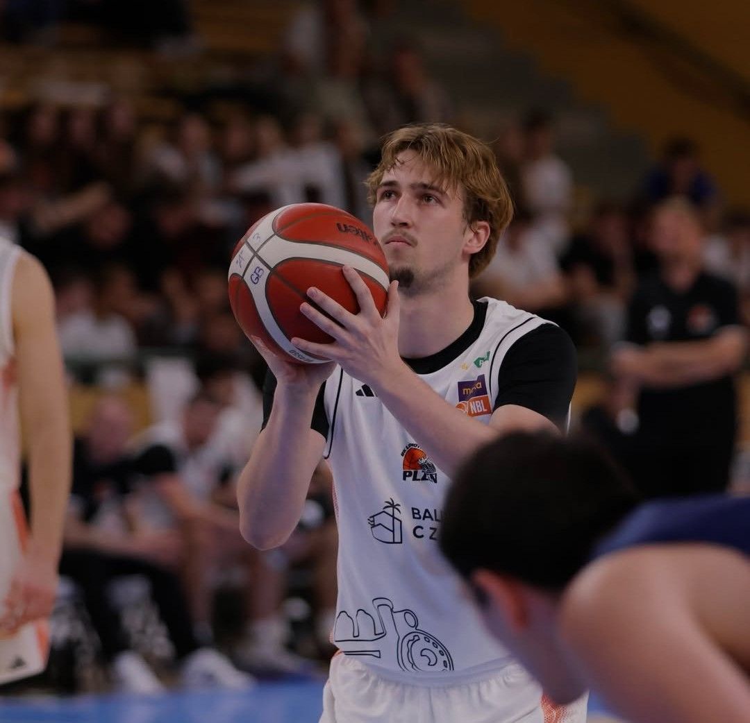obrázek: Plzeň se po 14 letech vrátila do NBL. Domácí premiéra končí porážkou 79:109 s Děčínem