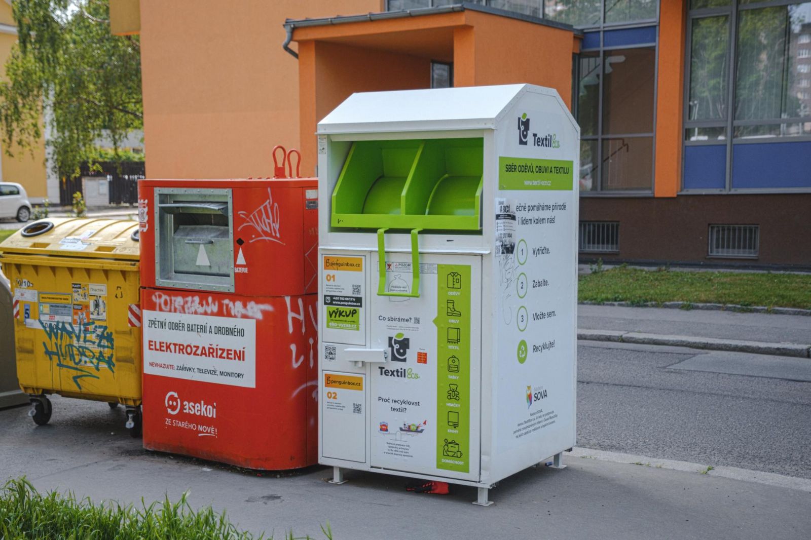 Plzeň zvažuje konec kontejnerů na textil a bioodpad - co bude dál?