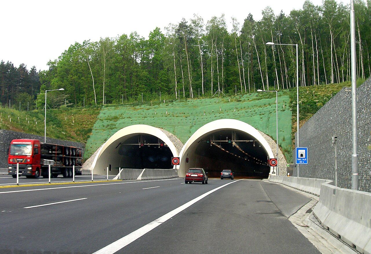 Přeštice bohatnou díky radarům v tunelu na D5