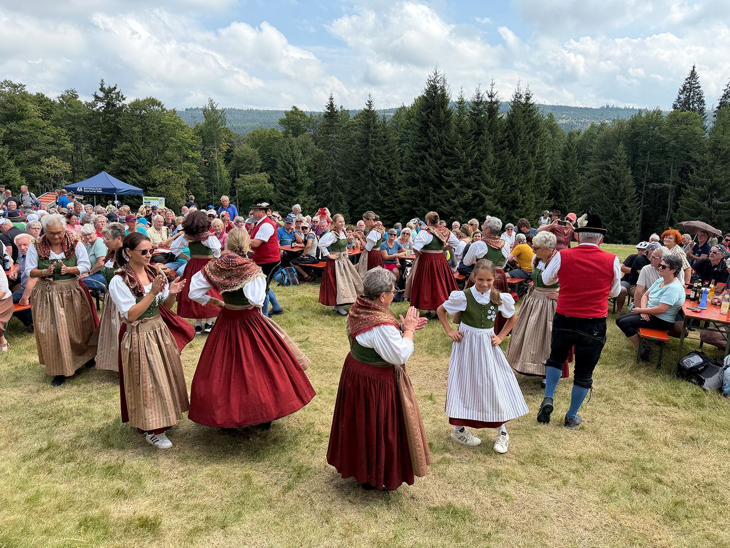 obrázek: Po jedenácti letech ožil Schachtenhausfest. Do hor dorazilo přes 600 lidí z Čech i Bavorska