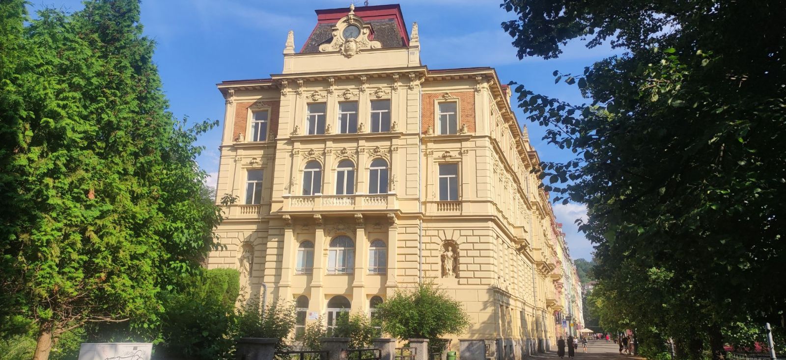 ZČU láká středoškoláky na podzimní roadshow v Karlovarském kraji