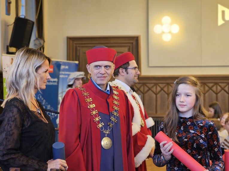 ZČU předala diplomy absolventům Dětské univerzity