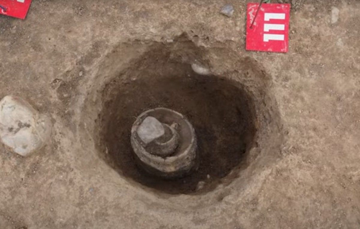 Zlaté ozdoby a skleněné poklady, archeologové objevili 100 hrobů