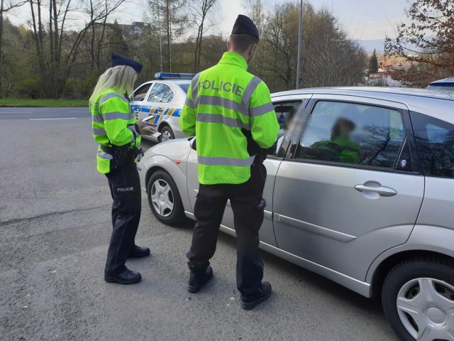 obrázek: Policisté v Plzni obsadili silnice