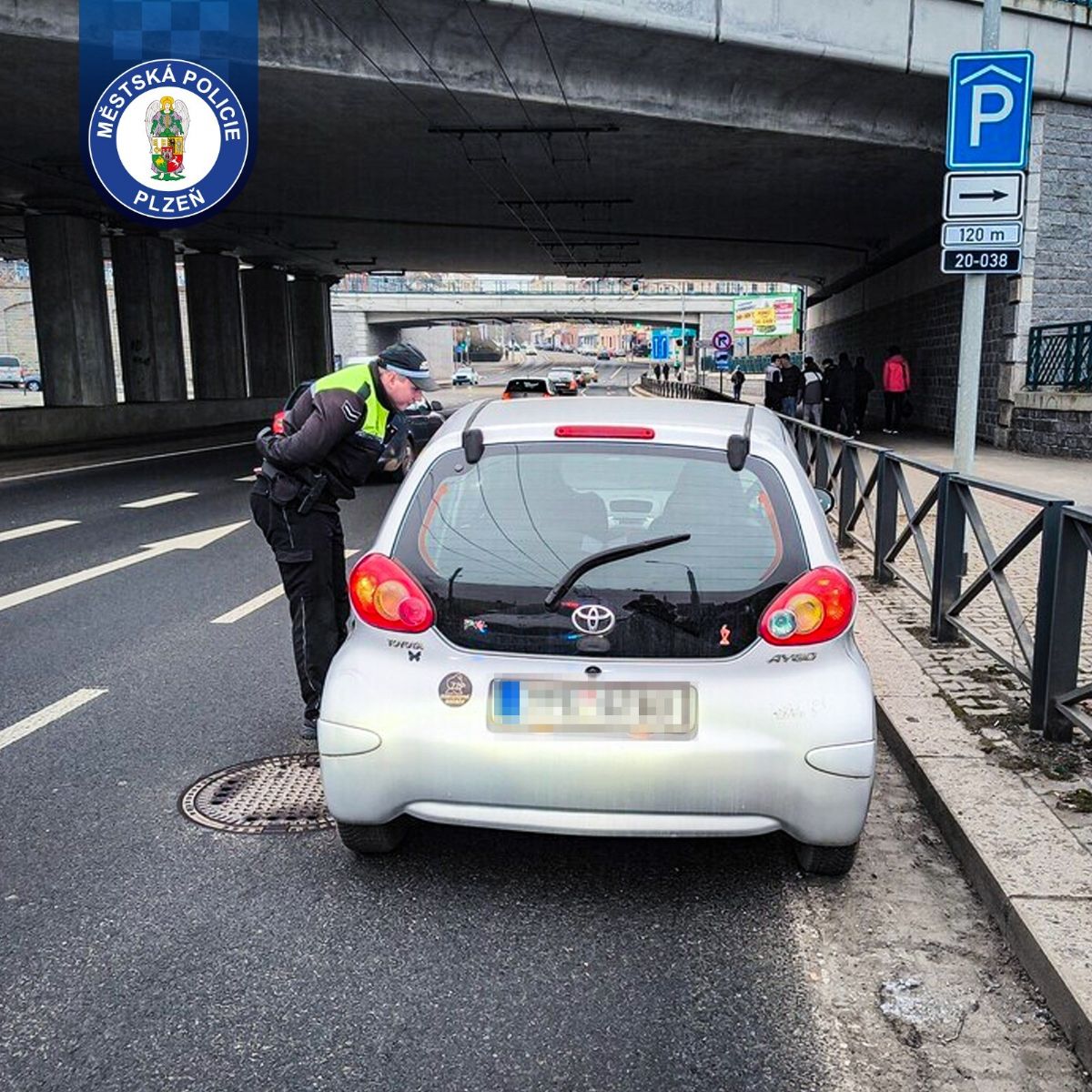 Bez řidičáku v zákazu vjezdu, teď mu hrozí mu vězení