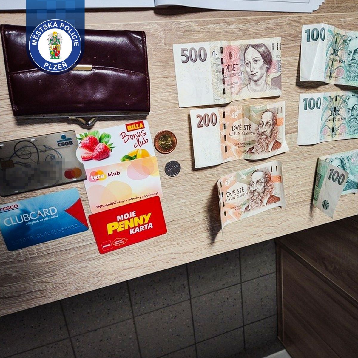 Další poctivý nálezce vrátil peněženku nalezenou u Radnice Slovany