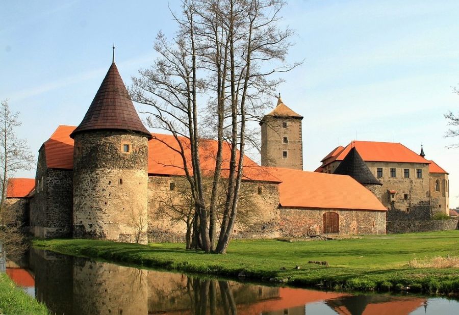 Dožínky Plzeňského kraje na hradě Švihov nabídnou folklor, řemesla i oživené prohlídky, vstup bude zdarma