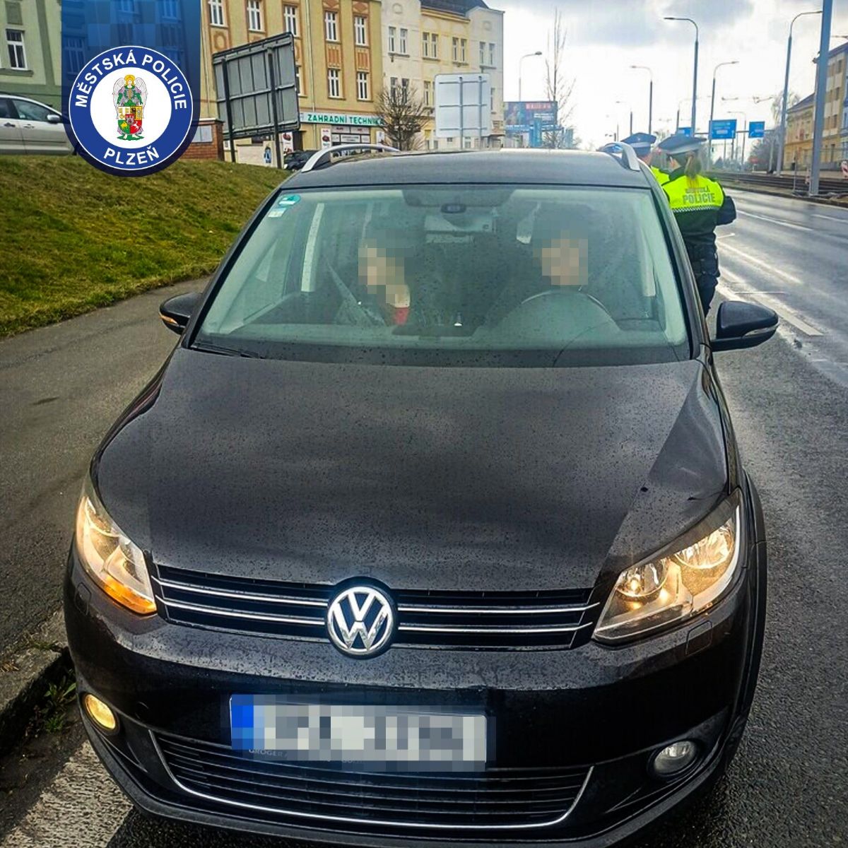 Mladík na Domažlické letěl přes 120 km/h. Může přijít o řidičák