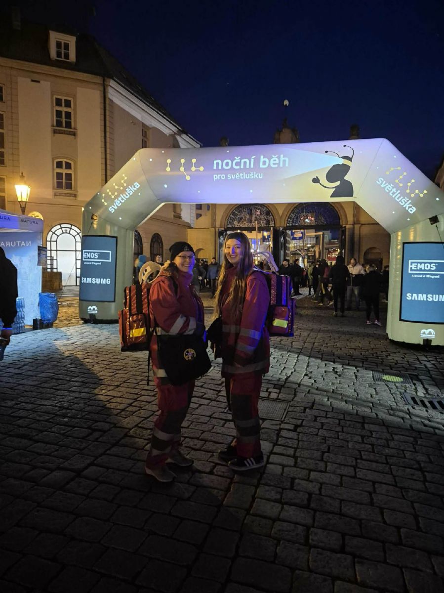 Noční běh pro Světlušku rozhýbal Plzeň. Do Prazdroje dorazilo rekordních 1 313 lidí