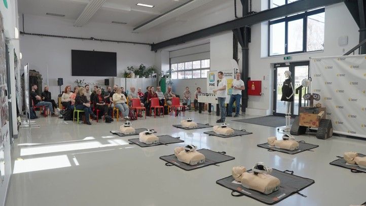 Plzeň nasadila ve školách virtuální realitu pro první pomoc, vyzkoušelo ji přes 7 000 žáků