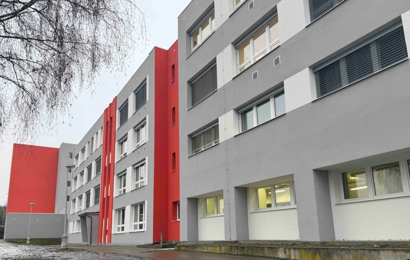 Plzeňské stavebníh učiliště prošlo rekonstrukcí za 67 milionů