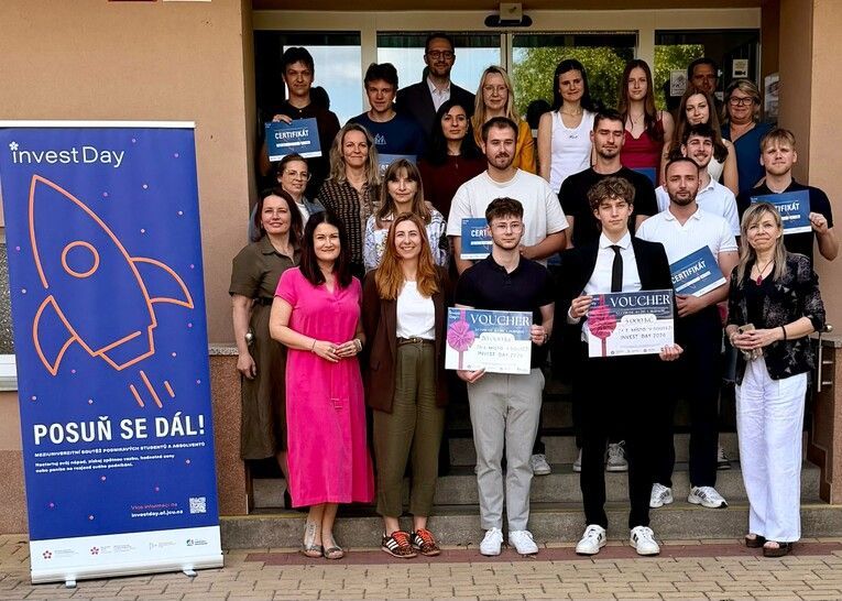 Plzeňské studentské nápady uspěly v Invest Day. ZČU bodovala s kombuchou, INFIS s AI