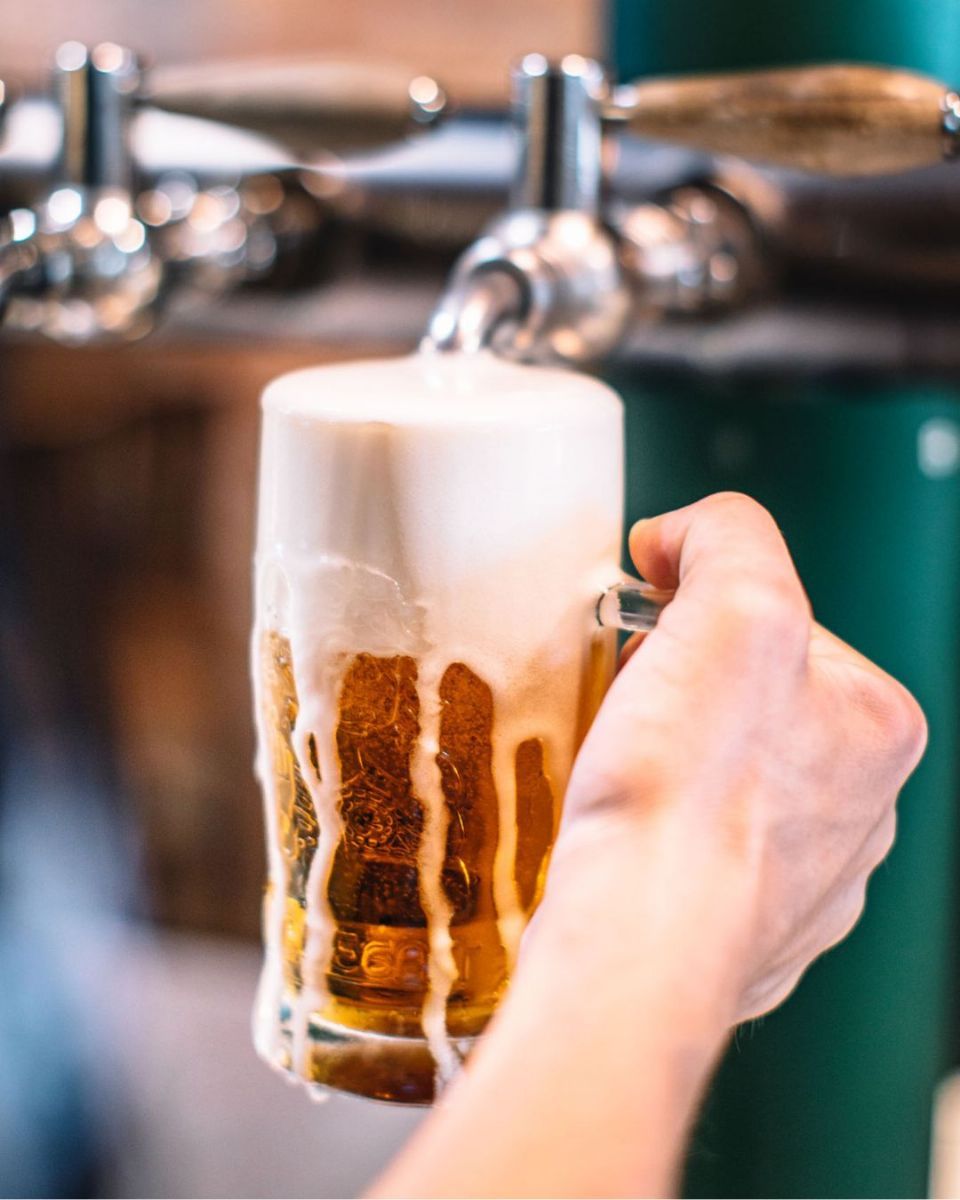 Radegast má nové sběratelské půllitry. Připomenou Bezruče, Baťu i Jurkoviče