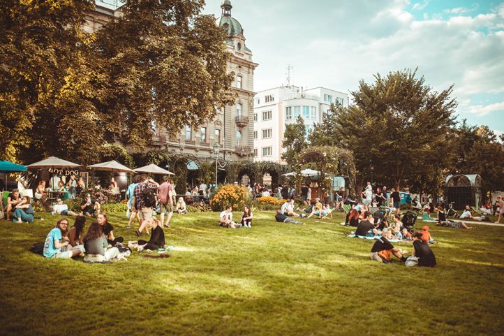 Šafaříkovy sady ožijí Inspiral Garden. Šest dní hudby, tiché večírky a streetfood