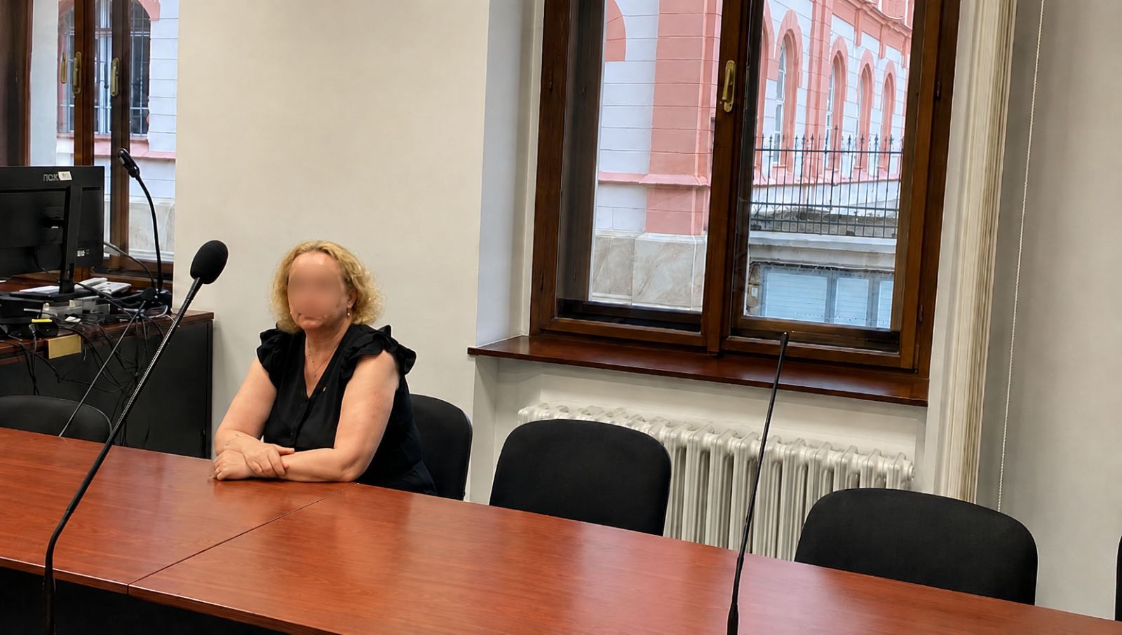 Soud v Plzni potrestal dvojici za nucení ženy k prostituci. Po dvaceti letech dostali podmínky