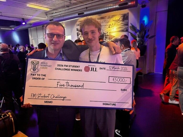 Student ZČU zabodoval v Haagu. S mezinárodním týmem vyhrál soutěž o AI ve správě budov