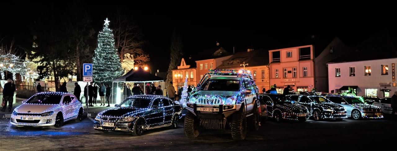 Svítící auta pro Gábinu vyrazí 23.12. z Blovic